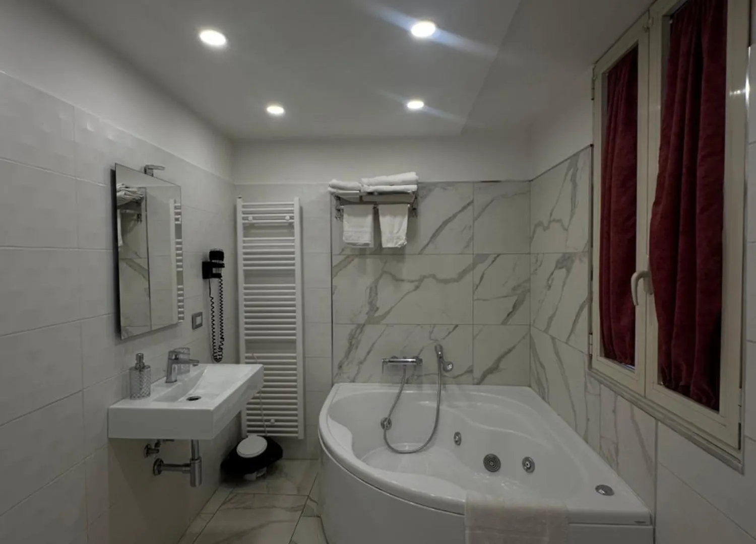 Luxury 2.0 Bed & Breakfast Naples Italy